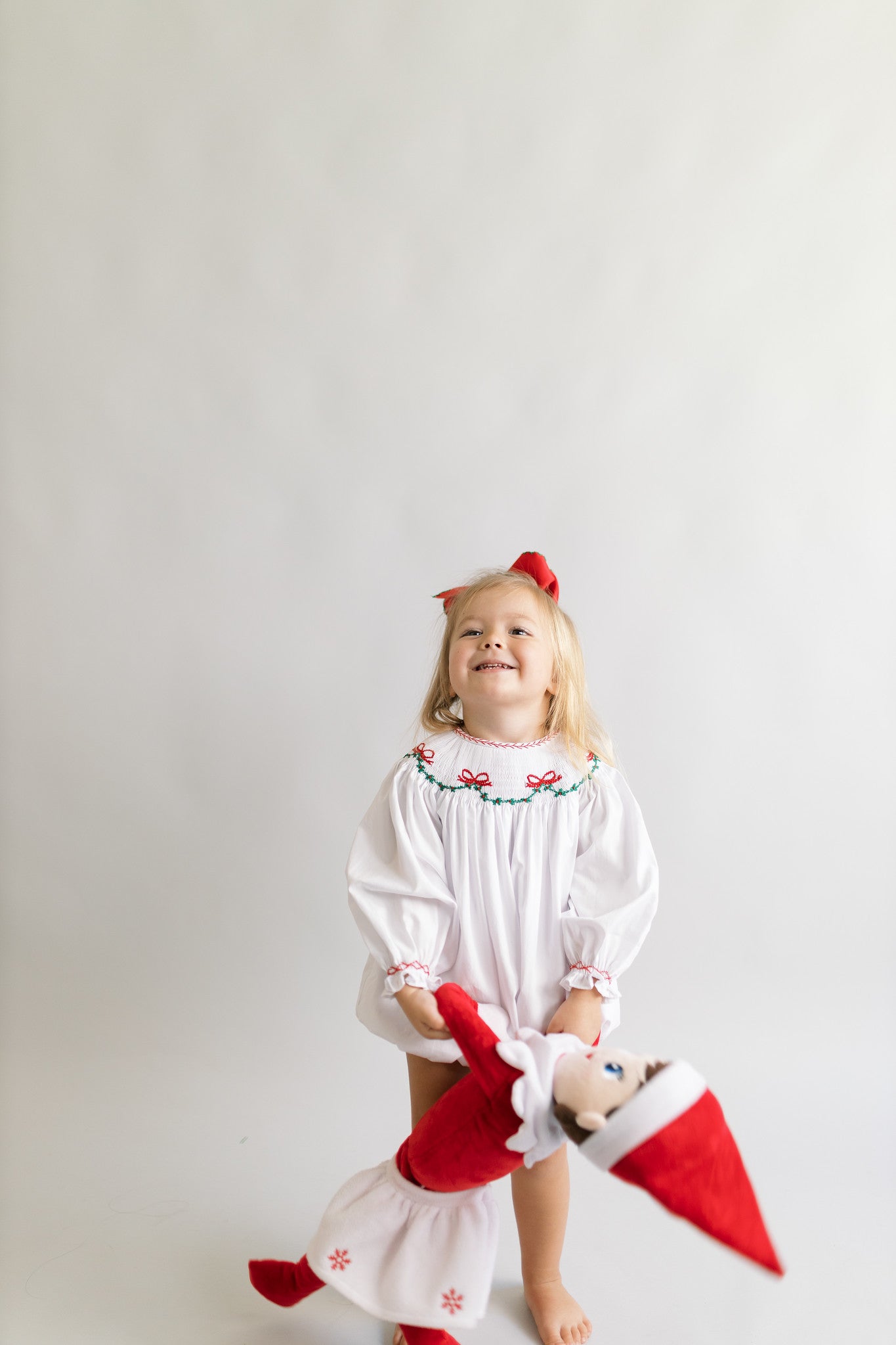 Holly and bows bubble