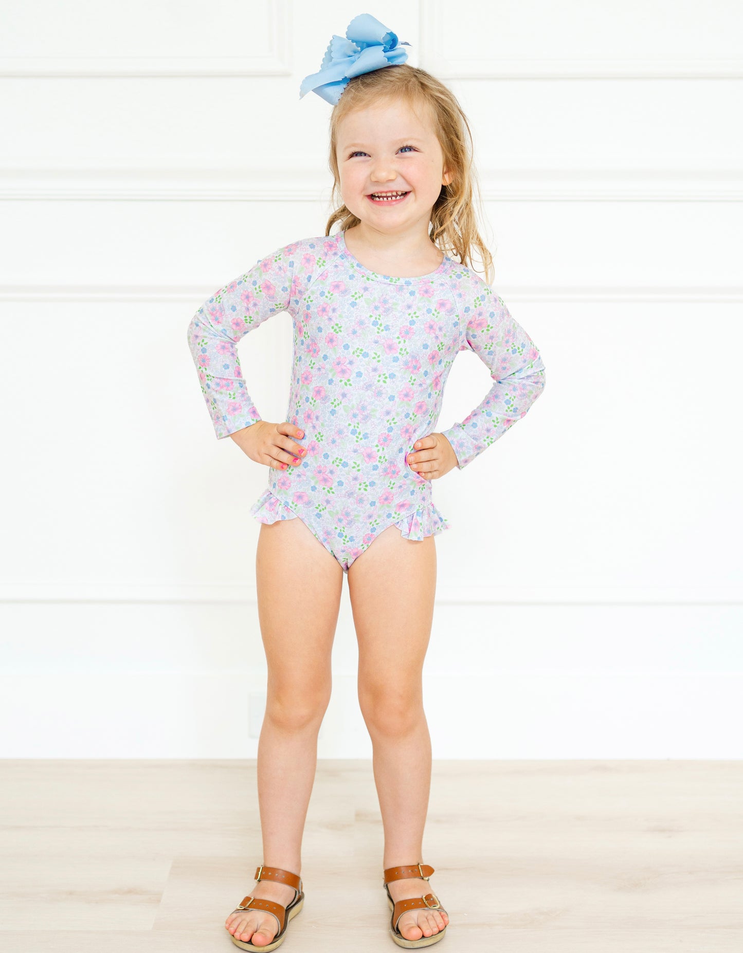 Girls 1 piece swim suit